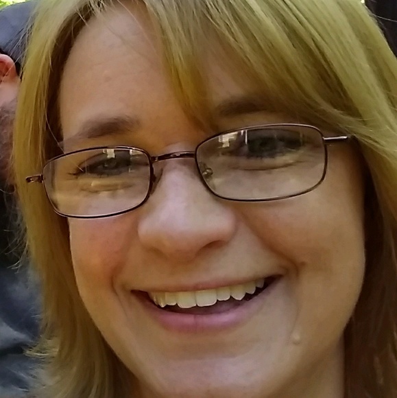 Meet your Posher, Rachel - Picture 1 of 1